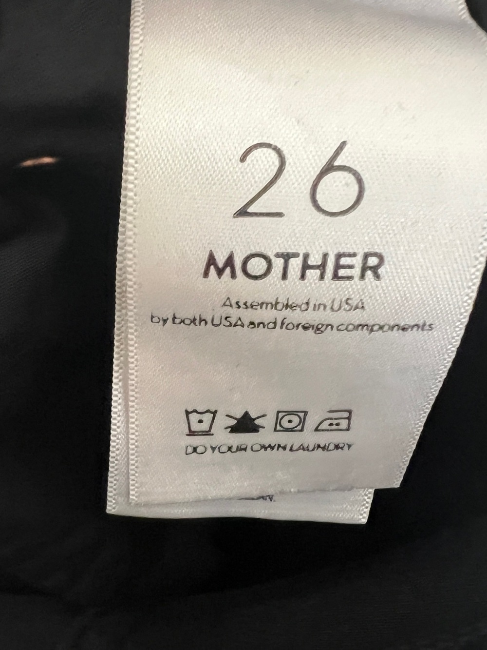 Mother High Waisted Looker Jean In Blackbird Size 26 - Picture 7 of 11